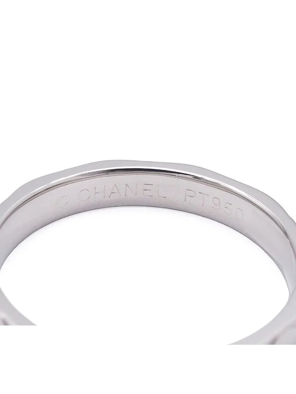 Chanel Quilted Ring Platinum